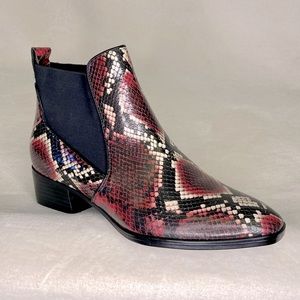 NIB Naturalizer Genuine Leather Hailey Chelsea Boots - RED SNAKE